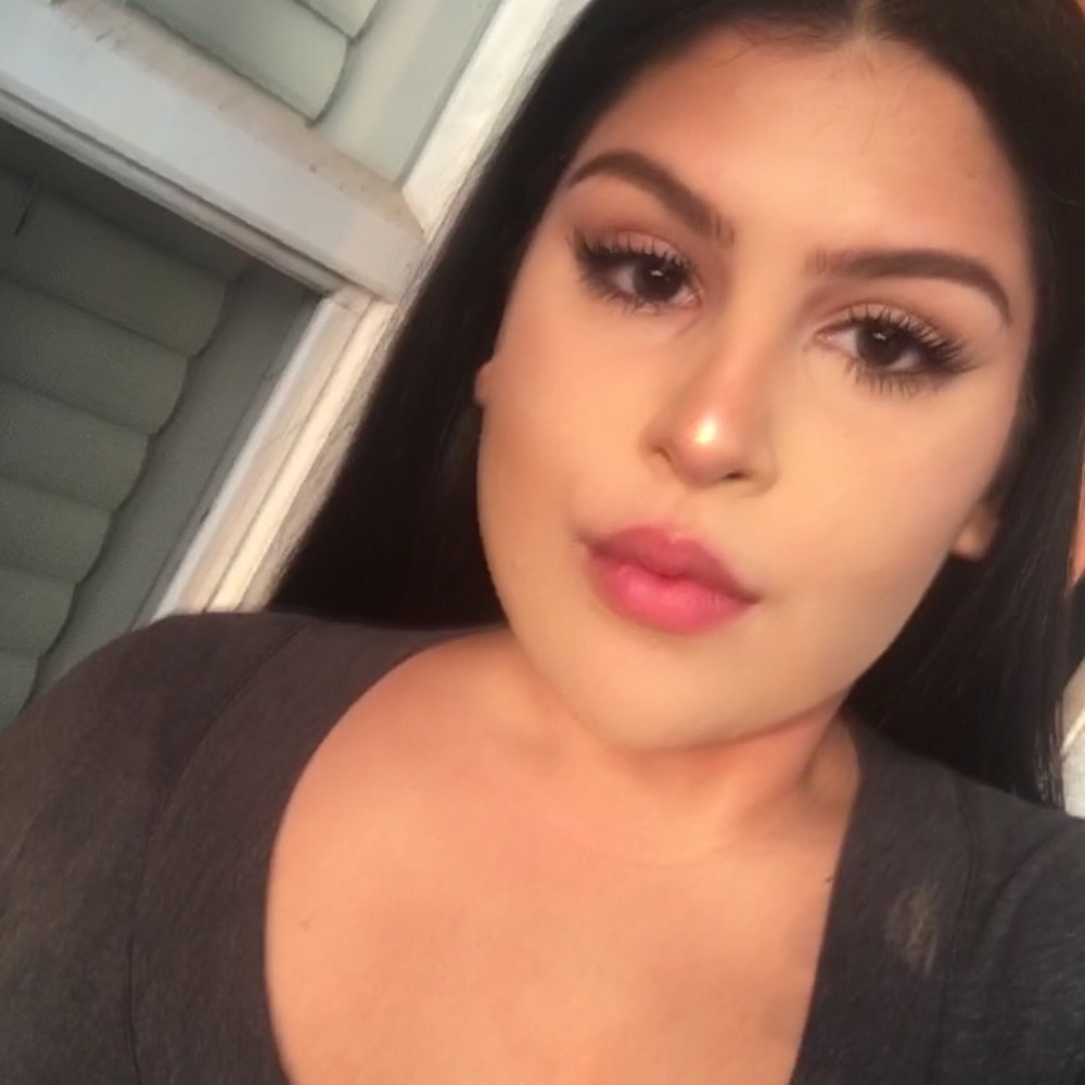 Meet your Posher, Maria